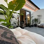 Апартаменты Santa Rita Sunset & *