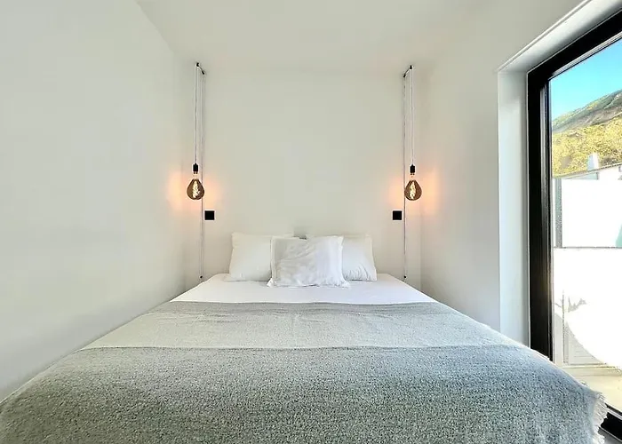 Santa Rita Sunset & * Maceira (Lisbon)